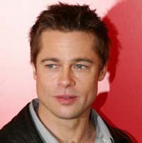 Demi Seks, Brad Pitt Berhenti Merokok